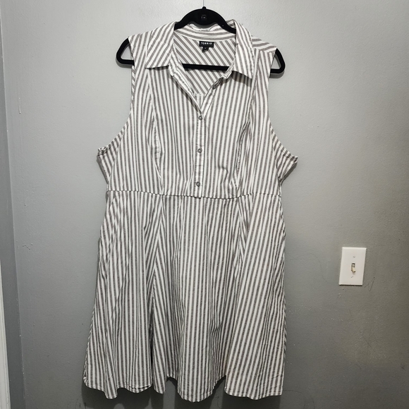 torrid Dresses & Skirts - torrid Cotton Tan And Cream  Striped Sleeveless  Dress Size 3X With Pockets